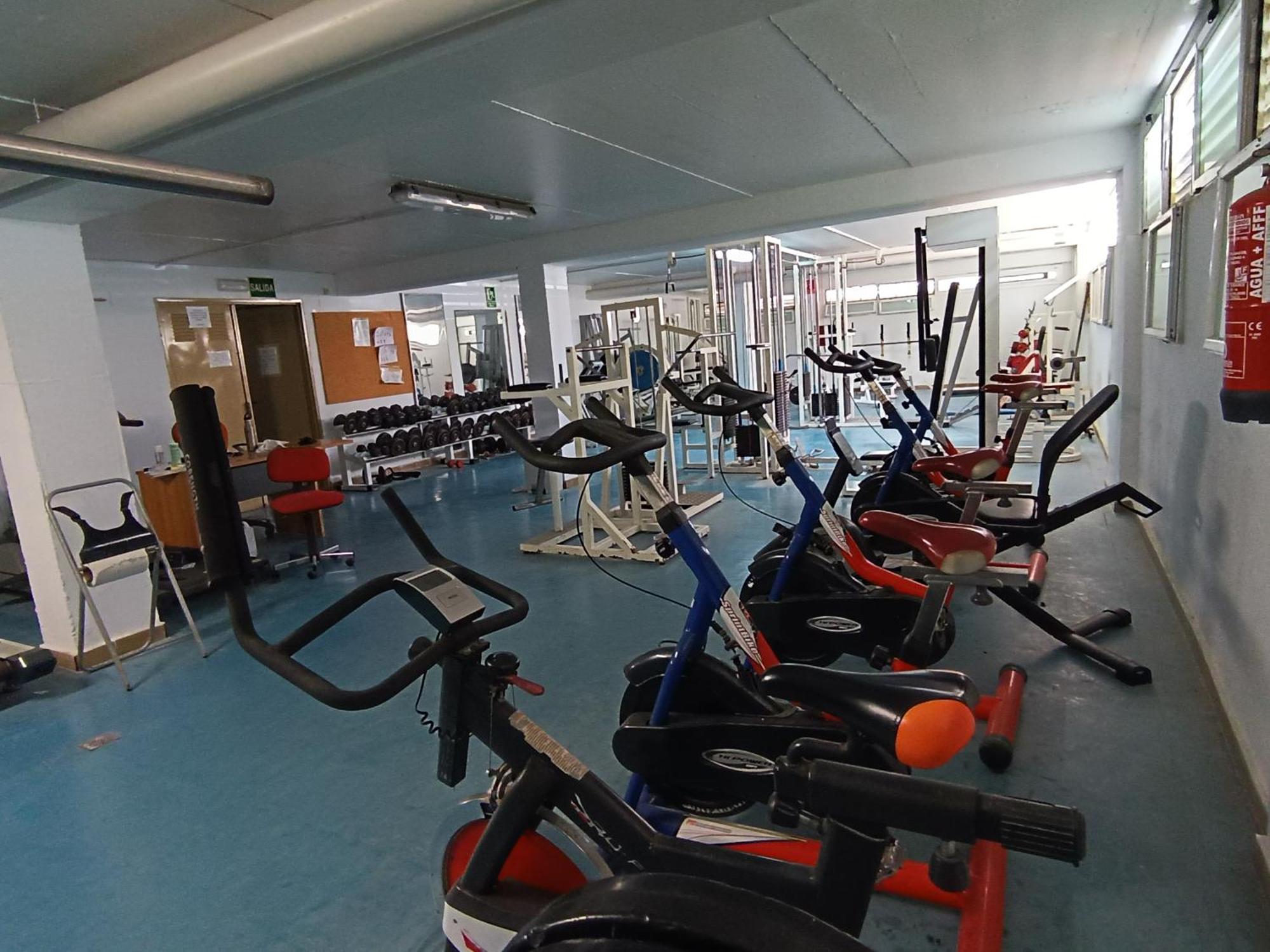 Playa Cannet 20 Km Valencia Piscina Tennis كانيت ذي بيرينغير المظهر الخارجي الصورة